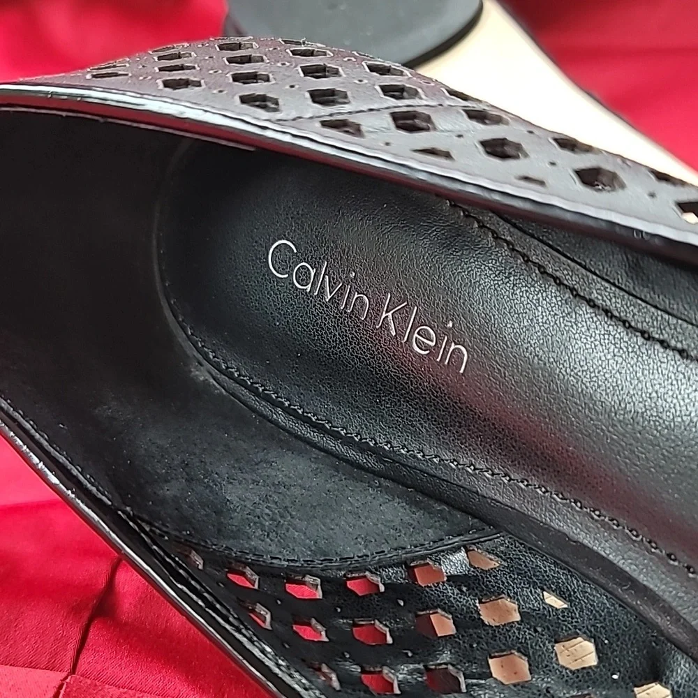 CALVIN KLEIN Elaine black patent ballerina flats 9W